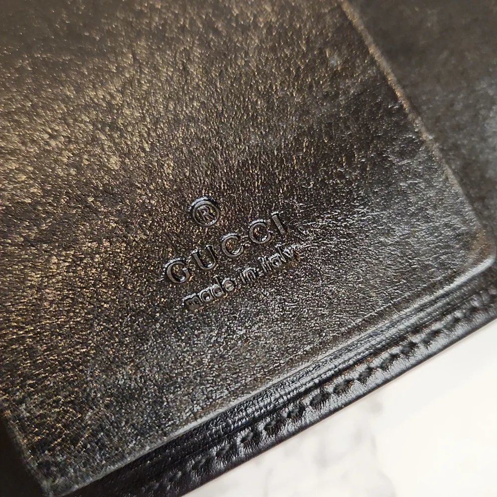 Authentic Gucci 6 Key Case